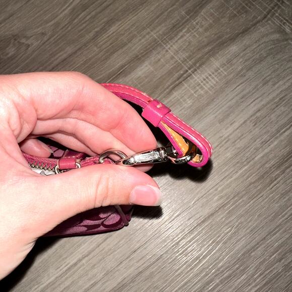 Vintage Y2K Coach 6094 'Hamptons Demi' Shoulder Bag Hot Pink - Picture 9 of 14